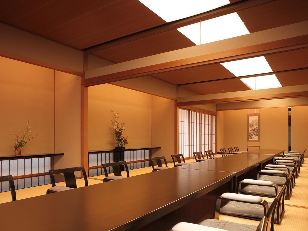 Osaka Academia Hotell Exteriör bild
