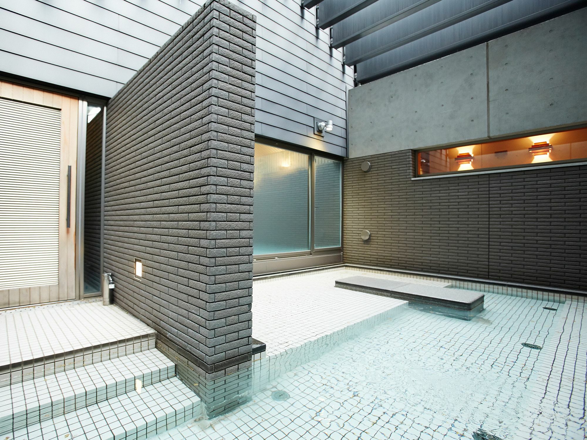 Osaka Academia Hotell Exteriör bild
